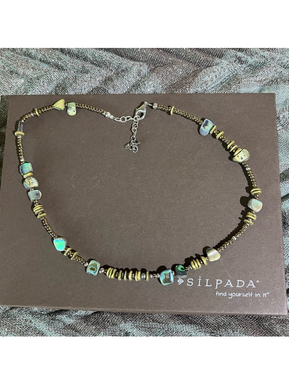 Silpada Vintage Sterling Silver
NEW gorgeous gemstone beaded necklace